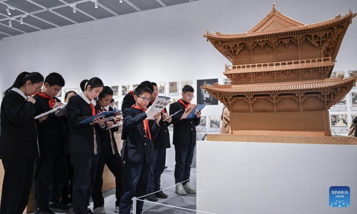 的評論策略