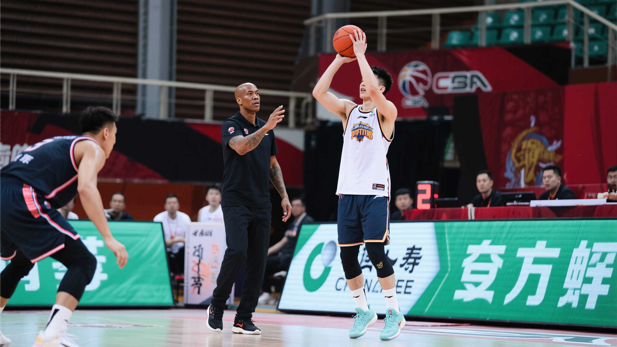 争冠或保级 争冠或保级